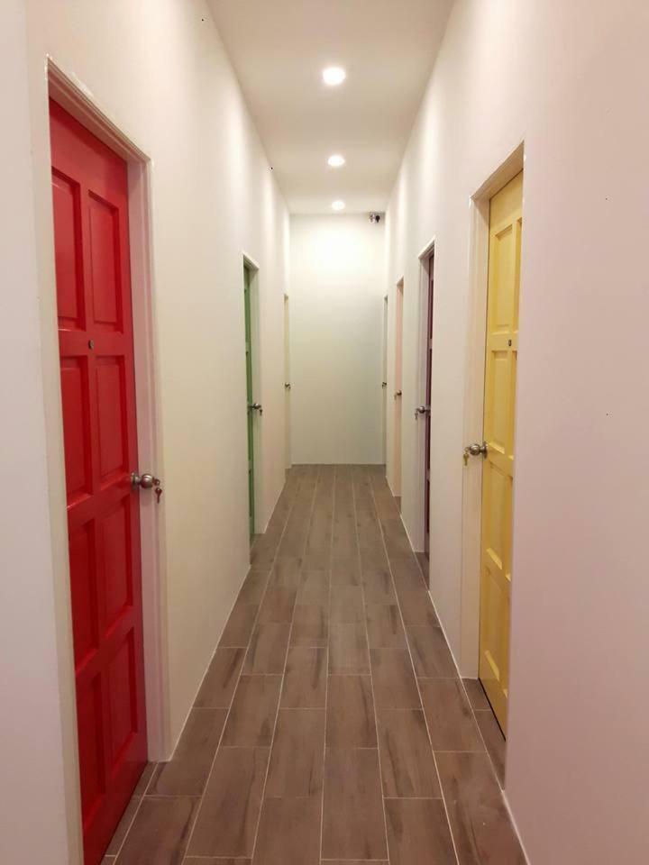 Ez Lodgings Kampong Gadong Ngoại thất bức ảnh