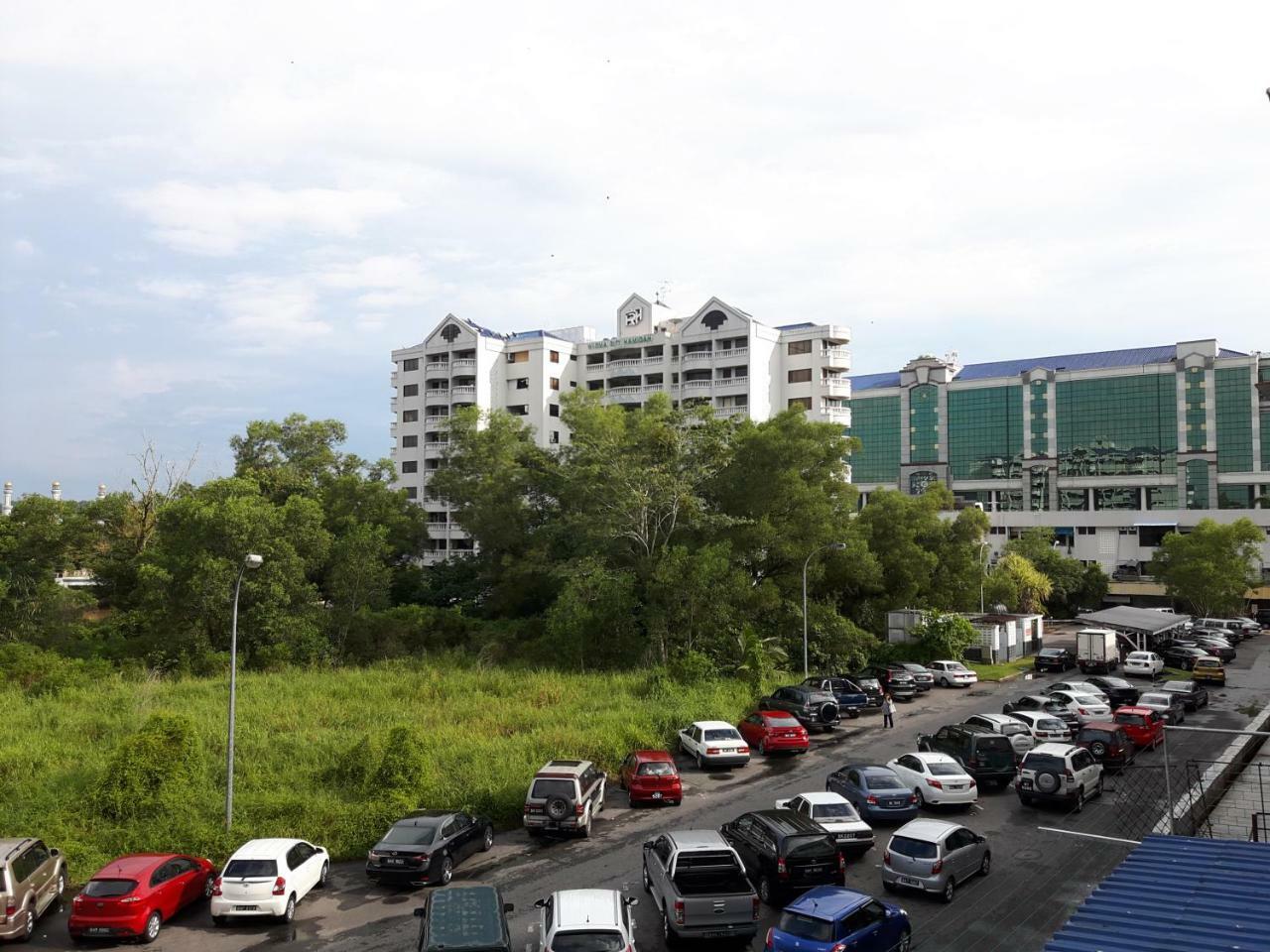 Ez Lodgings Kampong Gadong Ngoại thất bức ảnh